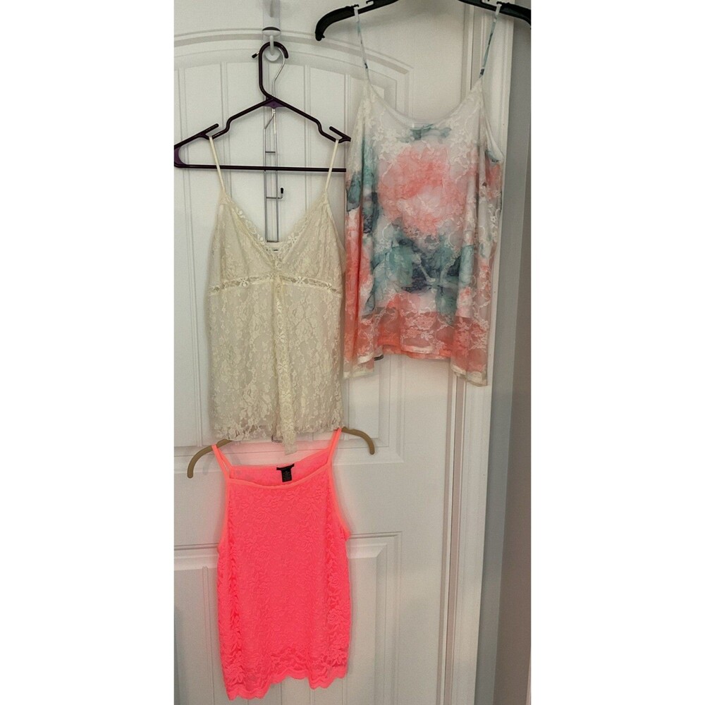 EUC Women’s Juniors Charming Charlie/Rue 21 Tank Top Lot Of 3 Layered Lace M/L